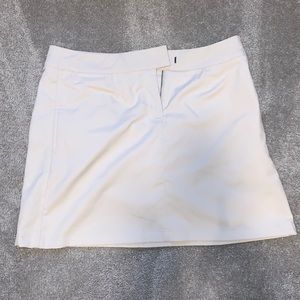Puma women’s golf skirt- size 10